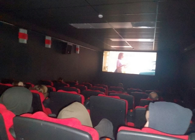 В кино всем курсом!