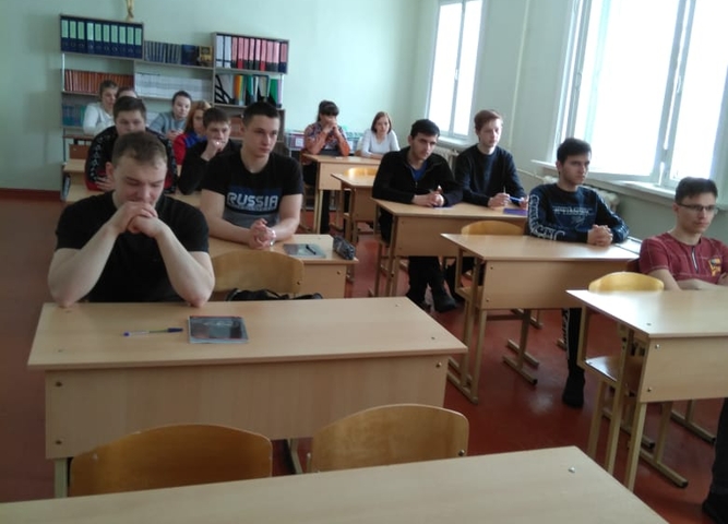 «Человек среди людей»