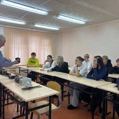 «Что общего между электромонтёром и оператором БПЛА? Узнали школьники в техникуме»