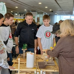 Новый год начинается с чудес, творчества и добрых дел!