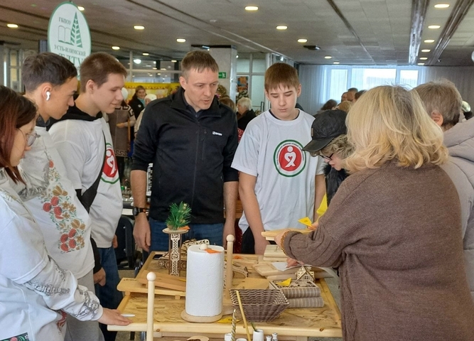Новый год начинается с чудес, творчества и добрых дел!